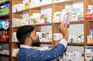 How Information Technology is Transforming Pharmacies How Information Technology is Transforming Pharmacies